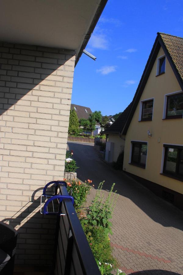 Moderne Und Helle Ferienwohnung Am Ploener See Bosau Extérieur photo